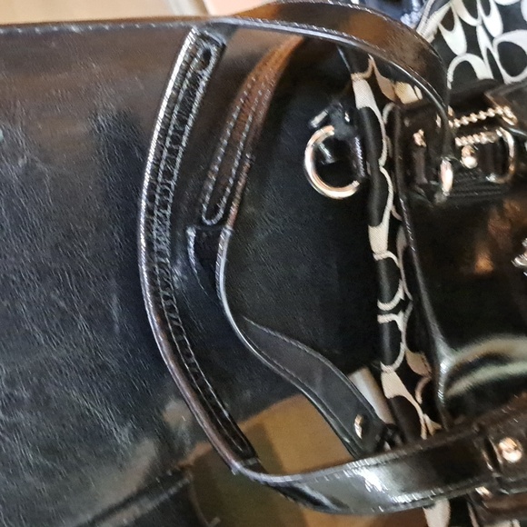 Euc Coach Ashley bag beautiful signature bag  F15510. 🌺Offers Welcome🌺 - Picture 7 of 8